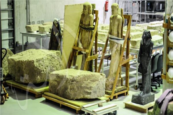  نقل القطع للمتحف المصري الكبير تتم باحترافية عالية 