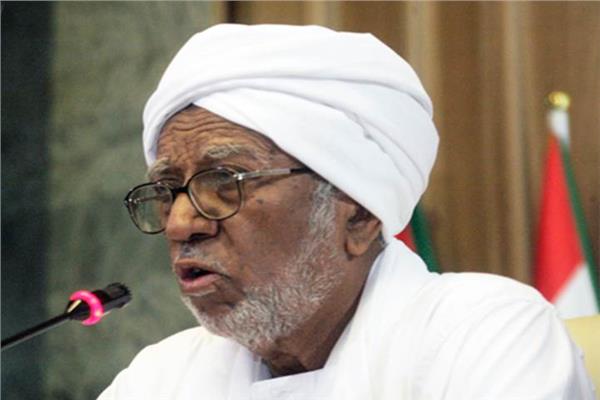  أحمد عمر رئيس المجلس الوطنى السودانى