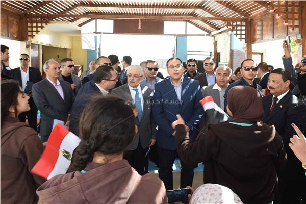 صورة من زيارة رئيس الوزراء لمحافظة أسوان
