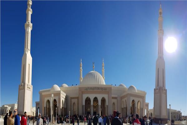 شعائر صلاة الجمعة من مسجد الفتاح العليم بالعاصمة الإدارية