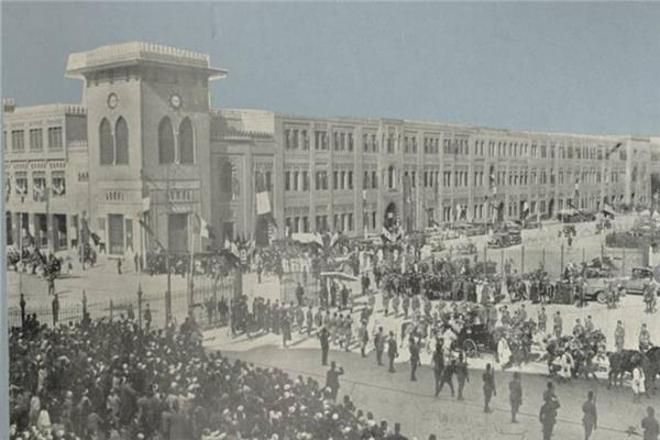 محطة قطارات القاهرة تستعد لاستقبال ملك إيطاليا في ثلاثينيات القرن الماضي