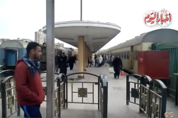 فيديو| انتظام حركة القطارات في اليوم الثاني لحادث «محطة مصر»