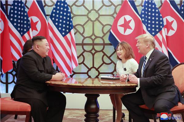الرئيس الأمريكي دونالد ترامب و الزعيم الكوري الشمالي كيم جونج أون