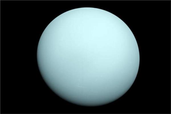 كوكب " أورانوس " التقطتها المركبة الفضائية " فوياجر 2 " أثناء اقترابها من الكوكب في العام 