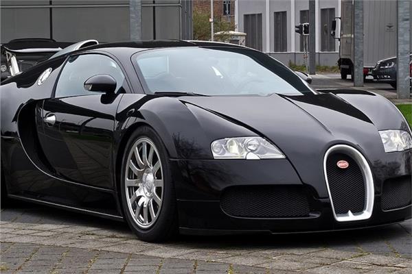 شركة بوجاتي "Bugatti" الفرنسية