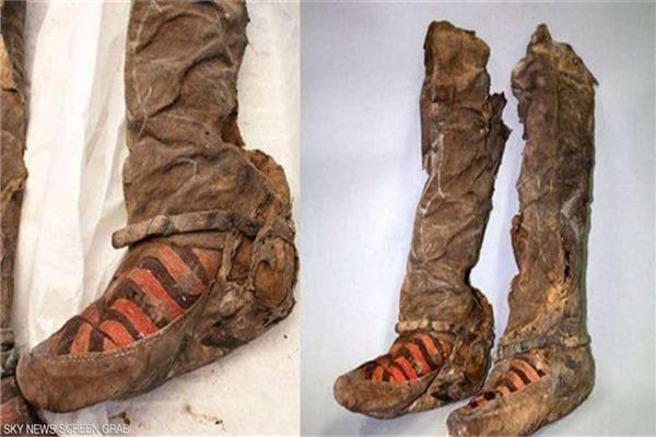 العثور على مومياء عمرها 1500 عام ترتدي حذاء