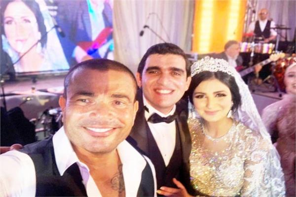 عمرو دياب العروسين