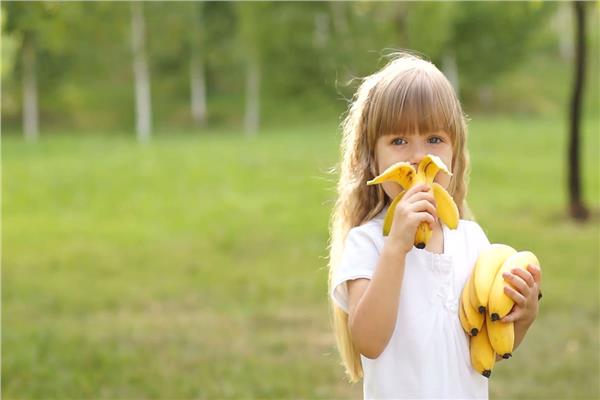 تعرفي على فوائد الموز للأطفال 