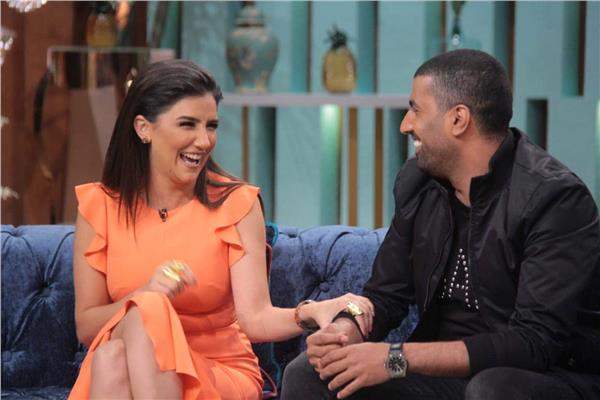 محمد سامي وزوجته الفنانة مي عمر في حلقة خاصة من برنامج "معكم"