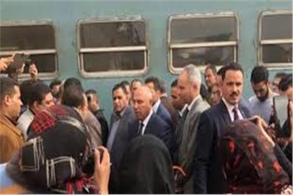 وزير النقل يتفقد رصيف حادث جرار محطة مصر