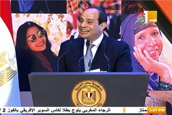 الرئيس السيسي خلال حفل تكريم المرأة المصرية والأم المثالية