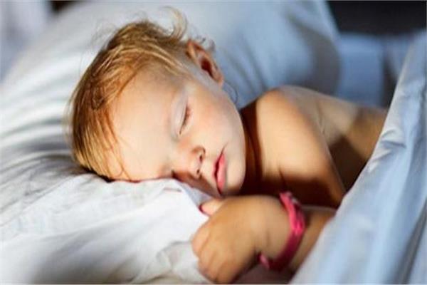  الطريقة الصحيحة لتخفيف ملابس طفلى وغطاء النوم