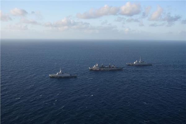 البحرية المصرية والفرنسية تنفذان تدريب بحرى عابر بنطاق البحر المتوسط 