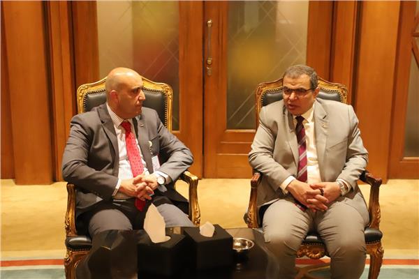 تفاصيل لقاء وزير القوي العاملة مع وكيل وزارة العمل الفلسطيني 