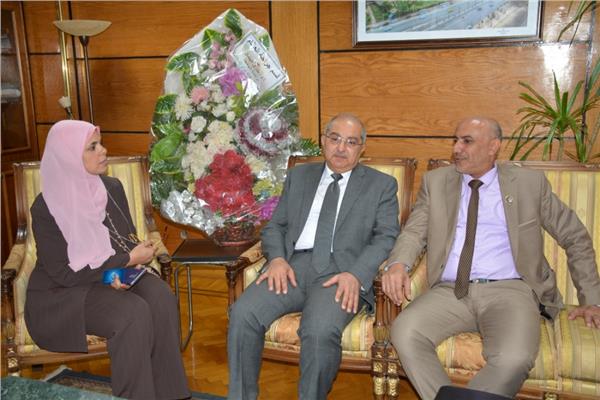 رئيس جامعة أسيوط مع رئيس جامعة سبا اليمنية 