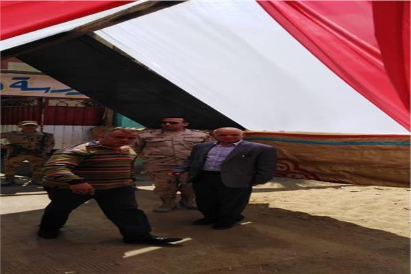 لجان الانتخابية بشبرا الخيمة تتزين قبل الاستفتاء على الدستور
