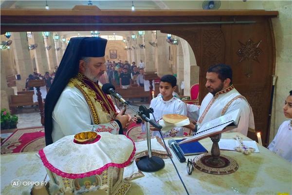 الأنبا توماس عدلي يحتفل بجمعة ختام الصوم في رعيّة أثناسيوس الرسوليّ- ٦ أكتوبر