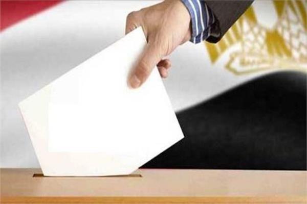 قصر النيل تستقبل المواطنين للادلاء باصواتهم في الاستفتاء