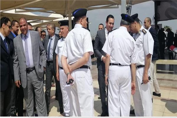 اللواء أحمد الأنور مساعد وزير الداخلية مدير أمن مطار القاهرة الدولي