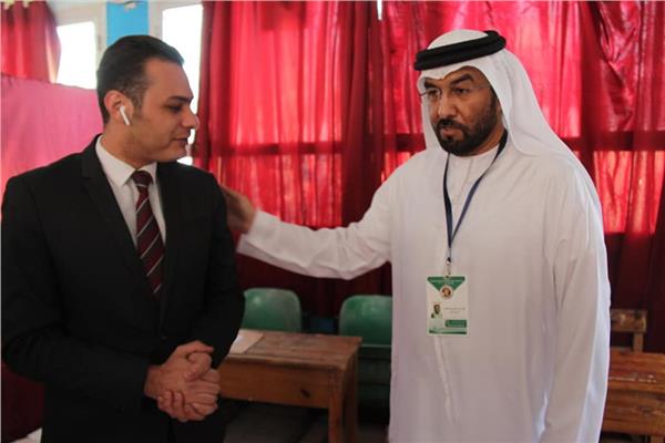 خالد بن زايد وكيل البرلمان العربي يتابع الاستفتاء في التجمع الخامس 