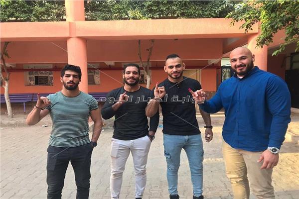 نتخب مصر للمصارعة الحرة يدلي بصوته في الاستفتاء
