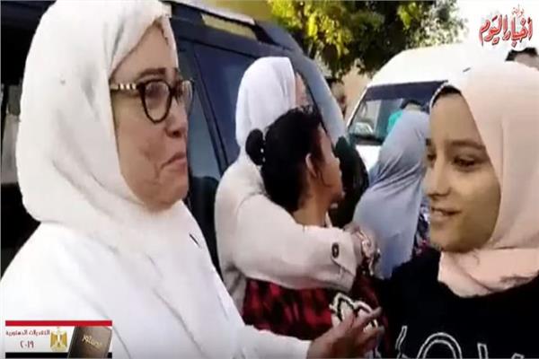  ياسمين الخيام تشارك بـ«قلبي وياكوا يا مصريين» في الاستفتاء