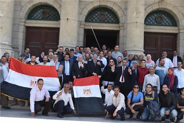 طلاب جامعة القاهرة وأعضاء هيئة التدريس