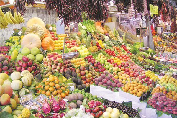 «أسعار الفاكهة» في سوق العبور مع ثالث أيام شهر رمضان