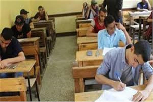 غدا.. «التعليم» تقيم قدرة التحمل لنظام امتحان الصف الأول الثانوي