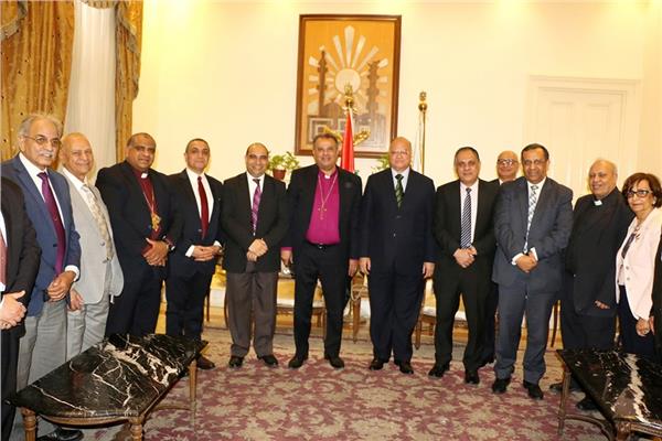 محافظ القاهرة يستقبل وفد الطائفة الإنجيلية للتهنئة بحلول عيد الفطر المبارك
