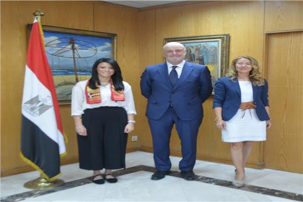 وزيرة السياحة والسفير الإسباني بالقاهرة يبحثان تعزيز التعاون 