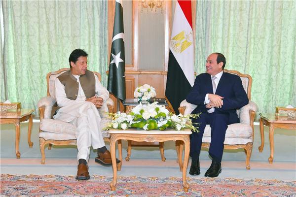 السيسي يلتقي رئيس وزراء باكستان في مكة المكرمة  