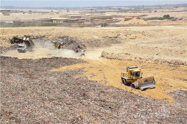 مصنع اعادة تدوير القمامة بمدينة 15 مايو