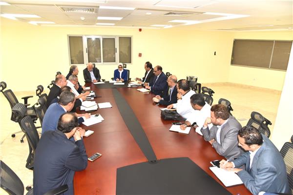 اجتماع ممثلو وزارة الصحة مع محافظ بورسعيد 