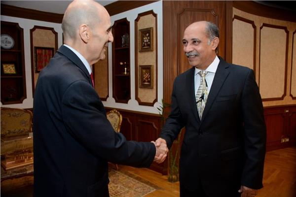 وزير الطيران يلتقي سفير جورجيا