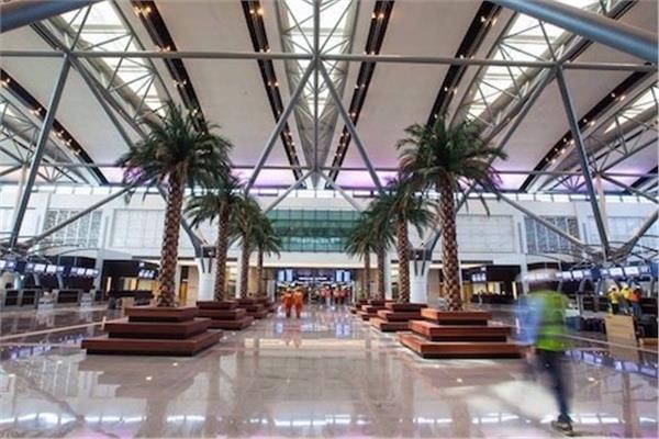 مطار مسقط الدولي يحصد جائزة أفضل مطارات الشرق الأوسط