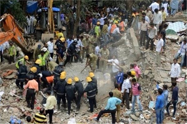 انهيار مبنى بمدينة "مومباي"