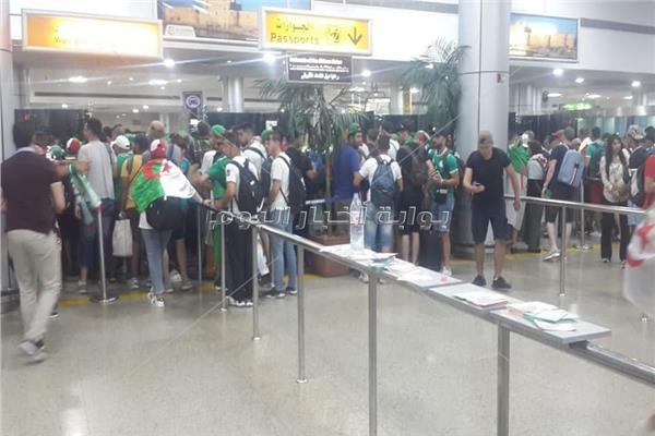 توافد الجماهير الجزائرية إلى مطار القاهرة لحضور نهائي كأس أمم إفريقيا 2019