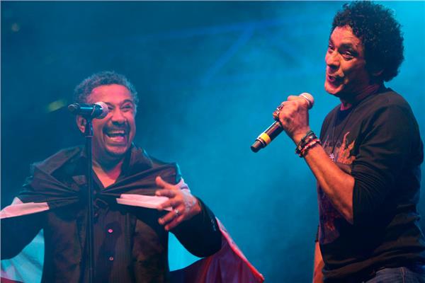 محمد منير والشاب خالد يتغنيات بأغاني الراي الجزائري