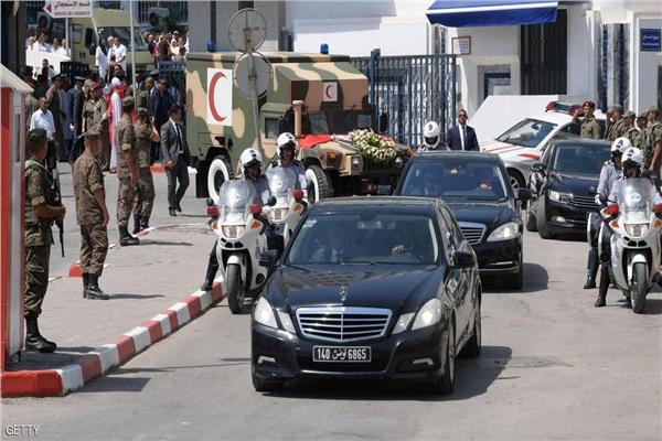 نقل جثمان قايد السبسي من المستشفى العسكري في تونس