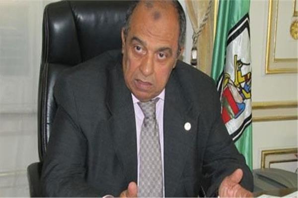 الدكتور عز الدين أبوستيت وزير الزراعة واستصلاح الاراضي