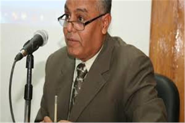 يوسف الغرباوي رئيس جامعة جنوب الوادي