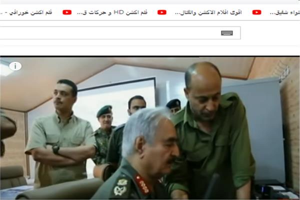 المشير خليفة حفتر يتابع تطورات القتال في ليبيا مع قادة الجيش