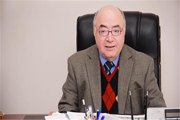 د.مصطفى كمال رئيس جامعة بدر