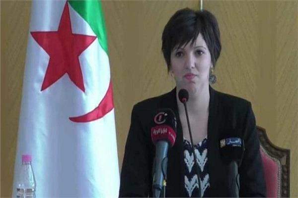  وزيرة الثقافة الجزائرية