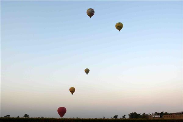 البالون يعود إلى سماء الأقصر المصرية بدون ركاب