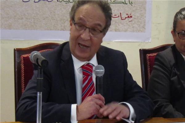 د. محمد العزازى رئيس جامعة مصر للعلوم والتكنولوجيا  