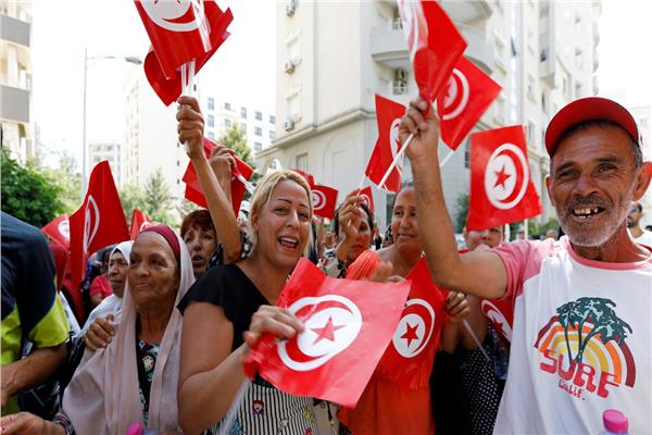  الحملة الدعائية للمرشحين للانتخابات الرئاسية المبكرة في تونس