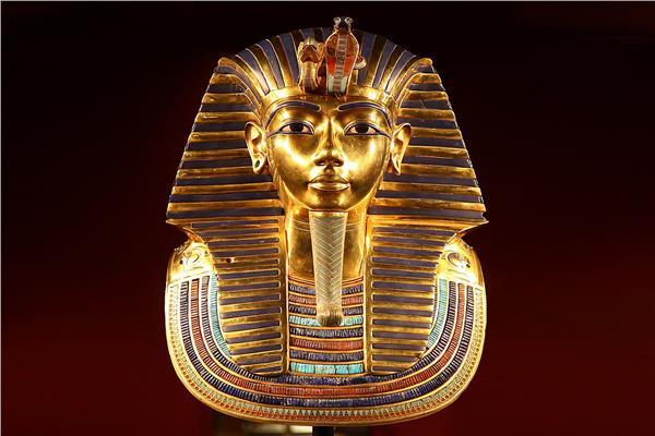 الفرعون الصغير توت عنخ آمون