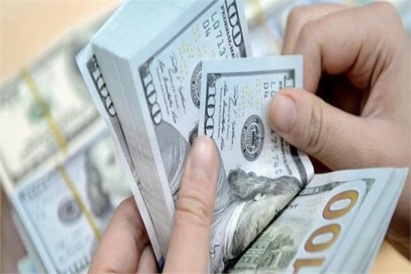 الدولار يتراجع ويفقد 3 قروش من قيمته أمام الجنيه المصري في البنوك